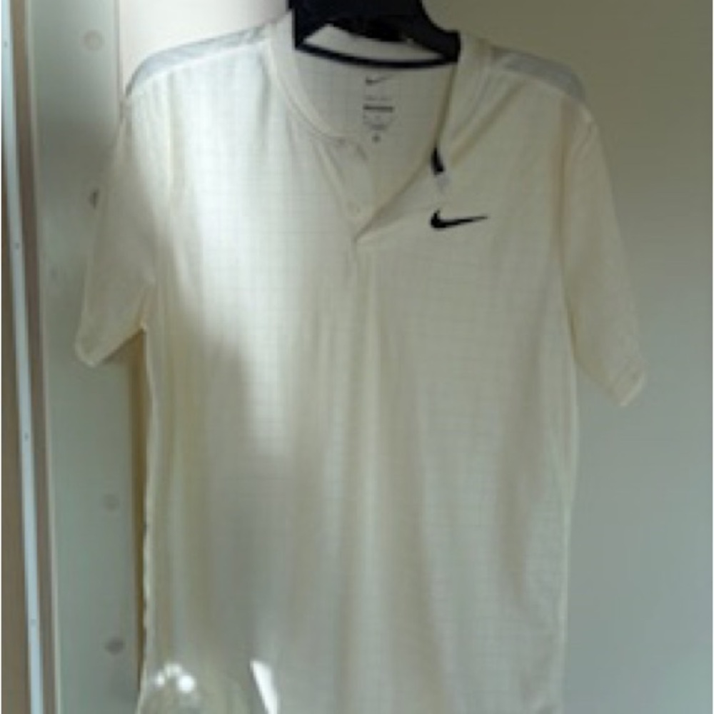 Nike Men’s dry fit white Short-Sleeve Polo with Black Swoosh sz medium